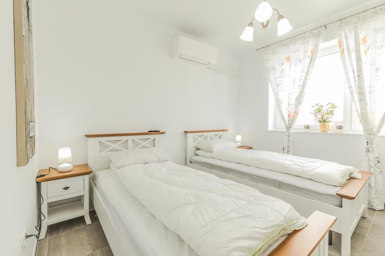 Elegant Sophia'S Apartment 브라쇼브 외부 사진